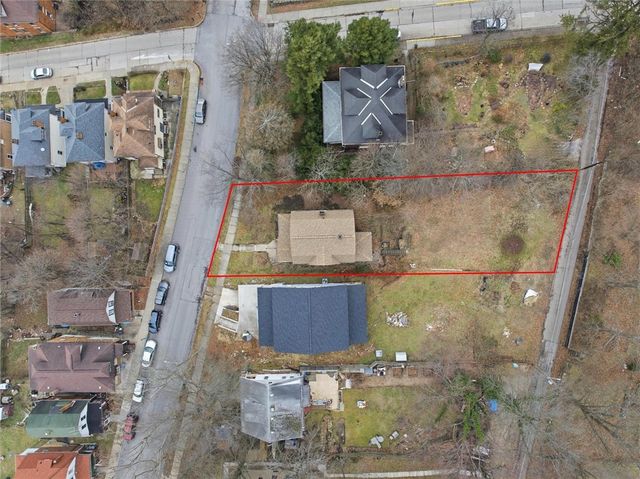 290 Glenwood Dr, Ambridge, PA 15003