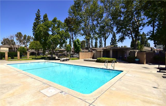180 Southampton 32, Placentia, CA 92870
