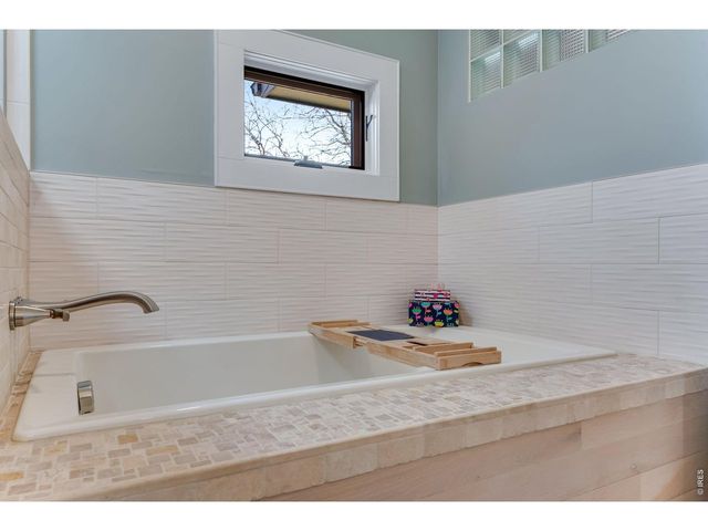 11194 Dobbins Run, Lafayette, CO 80026