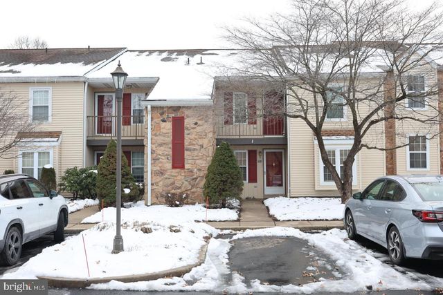 154 VALLEY GREENE CIR, Wyomissing, PA 19610