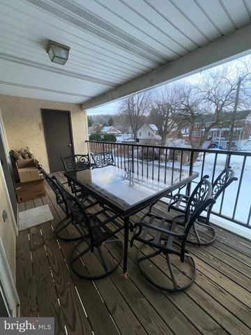 154 VALLEY GREENE CIR, Wyomissing, PA 19610