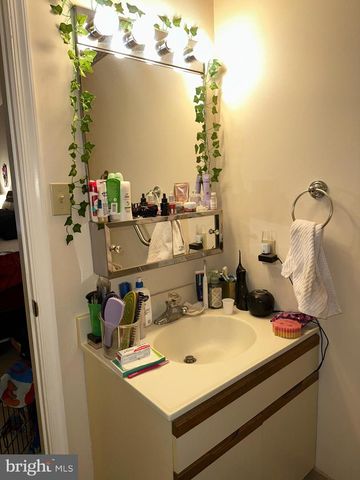 154 VALLEY GREENE CIR, Wyomissing, PA 19610