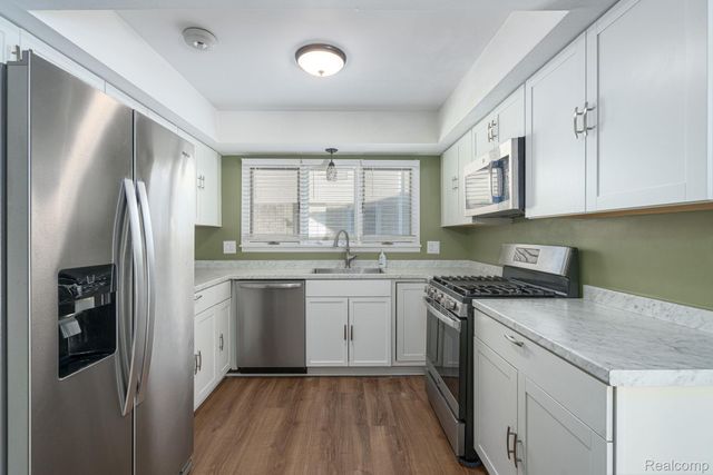 39618 Birchwood Drive, Plymouth, MI 48170