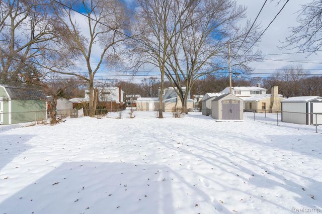 39618 Birchwood Drive, Plymouth, MI 48170