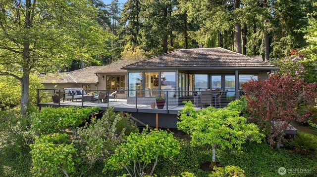 8625 NE Juanita Drive, Kirkland, WA 98034