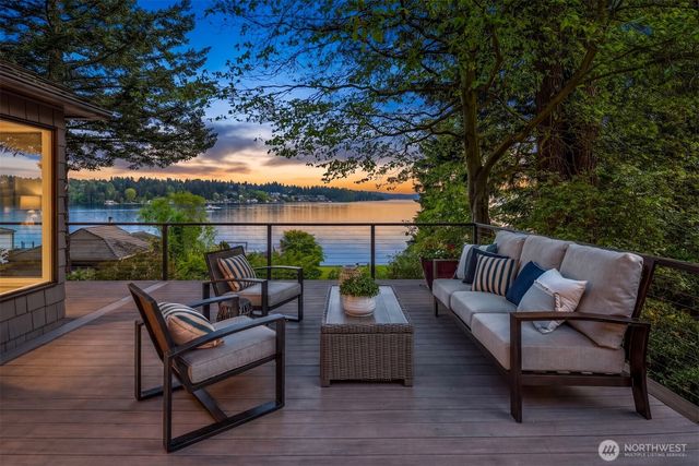 8625 NE Juanita Drive, Kirkland, WA 98034