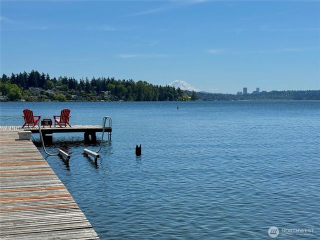 8625 NE Juanita Drive, Kirkland, WA 98034