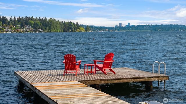 8625 NE Juanita Drive, Kirkland, WA 98034