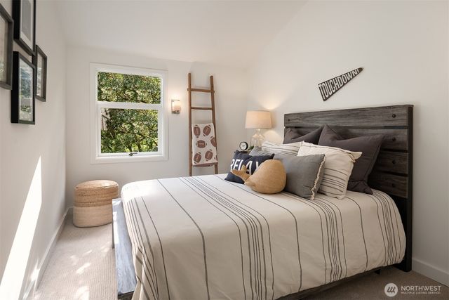 8625 NE Juanita Drive, Kirkland, WA 98034