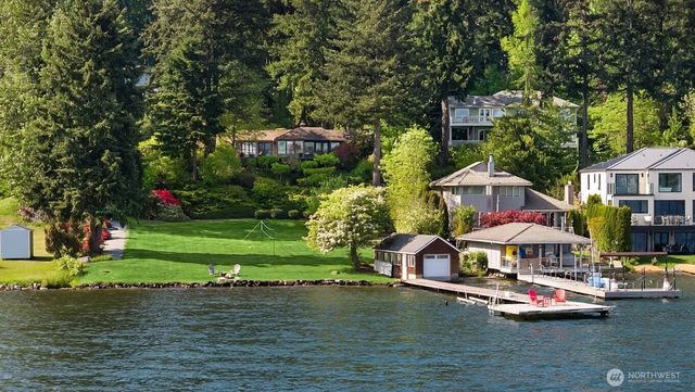 8625 NE Juanita Drive, Kirkland, WA 98034