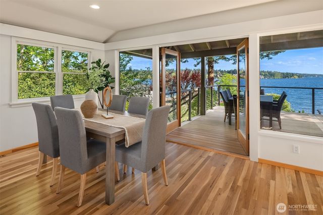 8625 NE Juanita Drive, Kirkland, WA 98034