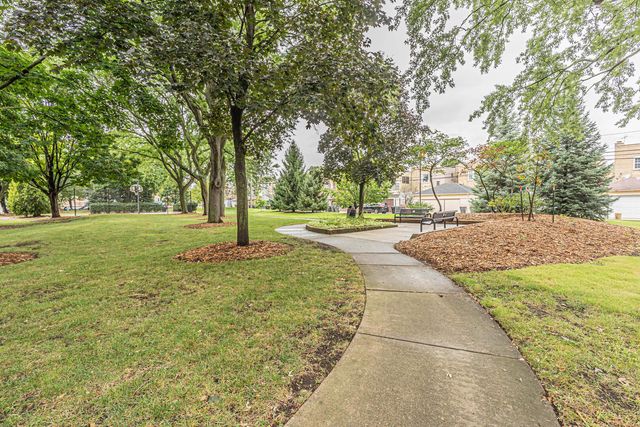 8500 Skokie Boulevard 1D, Skokie, IL 60077