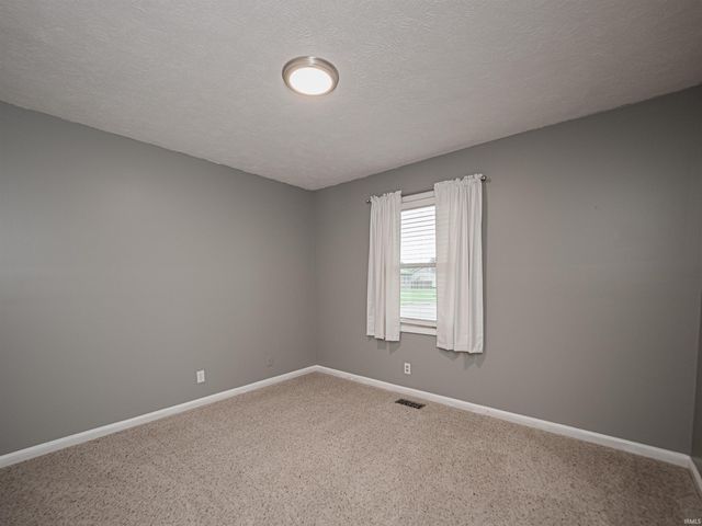 6098 Yosemite Drive, Newburgh, IN 47630