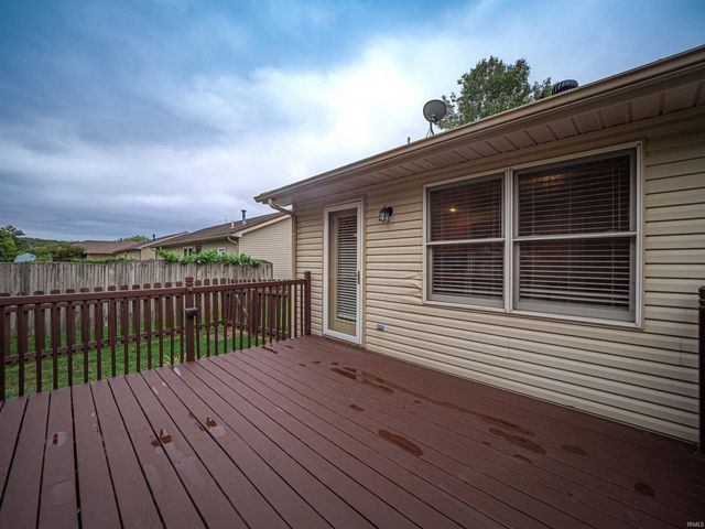 6098 Yosemite Drive, Newburgh, IN 47630