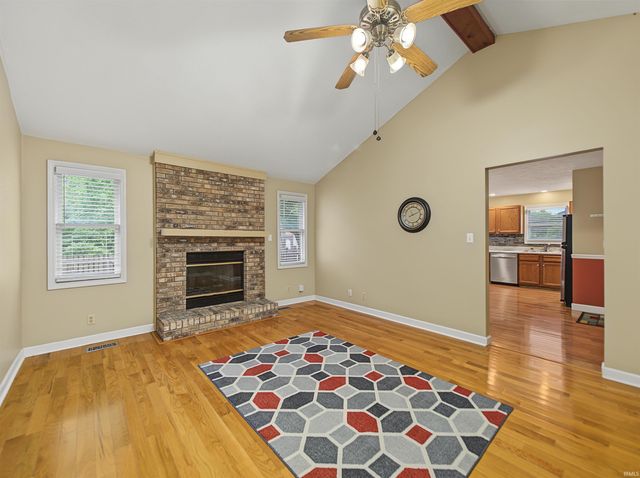 6098 Yosemite Drive, Newburgh, IN 47630