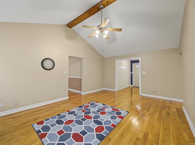 6098 Yosemite Drive, Newburgh, IN 47630