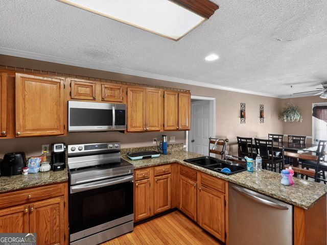 70 Northcrest Drive, Newnan, GA 30265