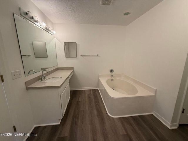 9286 THUNDERBOLT Court, Jacksonville, FL 32221