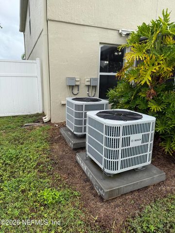 9286 THUNDERBOLT Court, Jacksonville, FL 32221