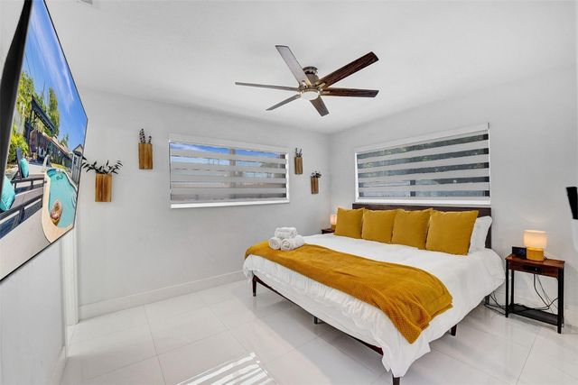 6740 Custer, Hollywood, FL 33024