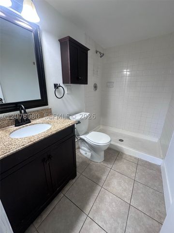 10049 Winding Lake Rd 103, Sunrise, FL 33351