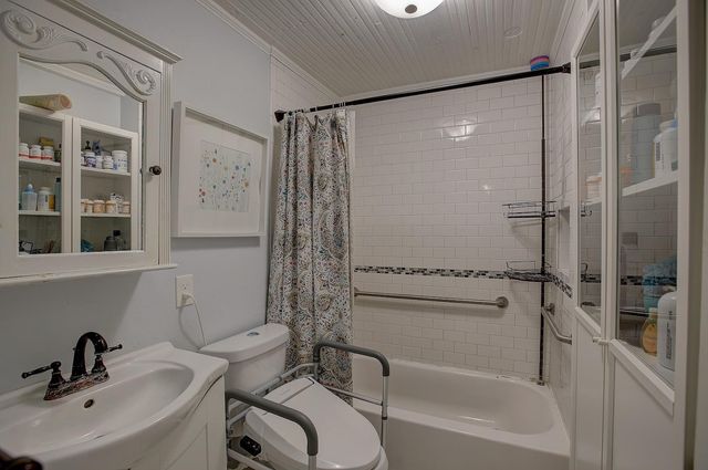 905 S Walnut ST, Georgetown, TX 78626