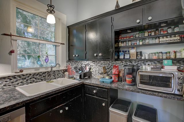 905 S Walnut ST, Georgetown, TX 78626