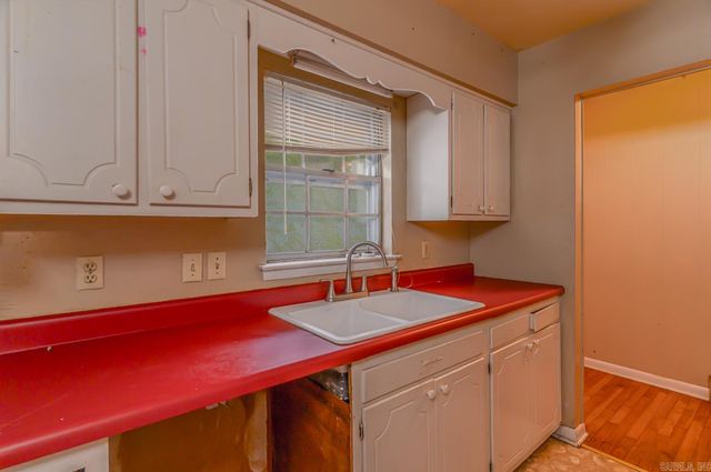 17 Duroc Drive, Cherokee Village, AR 72529