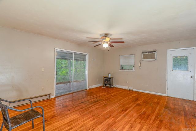 17 Duroc Drive, Cherokee Village, AR 72529