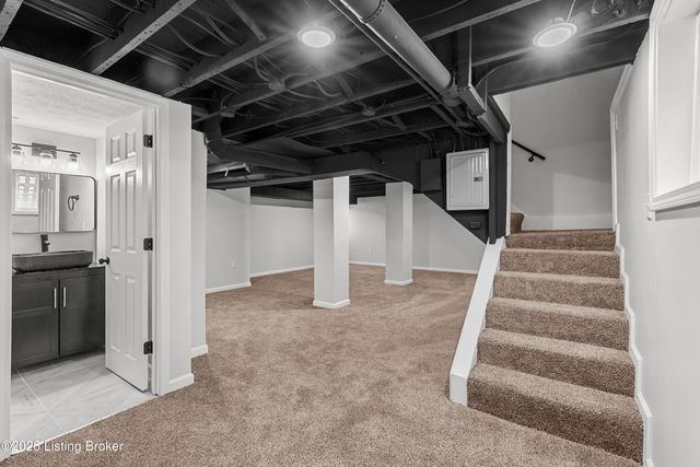 1222 Cypress St, Louisville, KY 40211