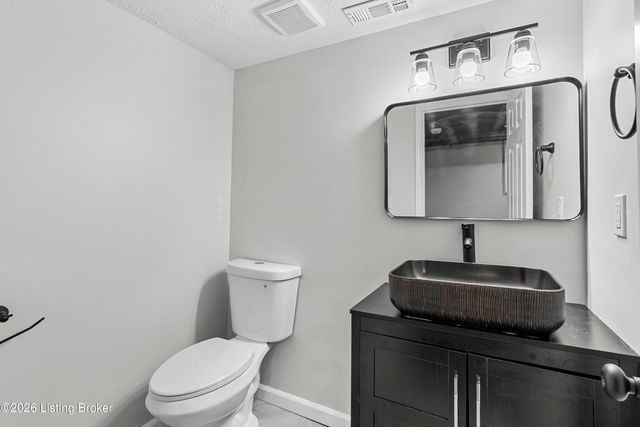 1222 Cypress St, Louisville, KY 40211