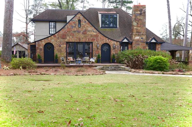 551 Pierremont Road, Shreveport, LA 71106