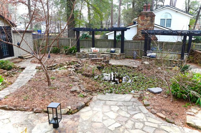 551 Pierremont Road, Shreveport, LA 71106