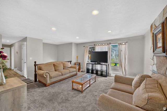 4385 S 2900 W, Roy, UT 84067