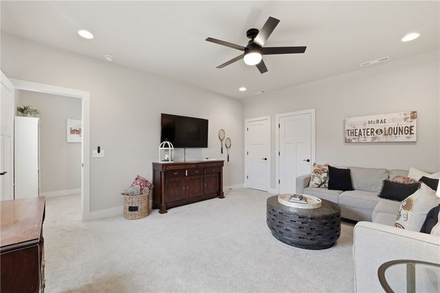 1503 Pack Cove, Lowell, AR 72745