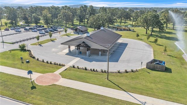 1503 Pack Cove, Lowell, AR 72745