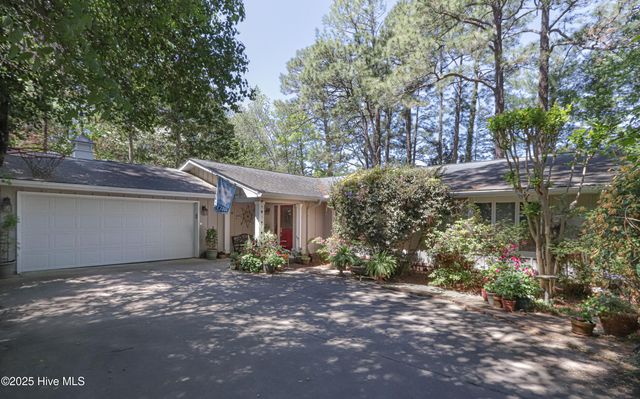 1 Collett Lane, Pinehurst, NC 28374