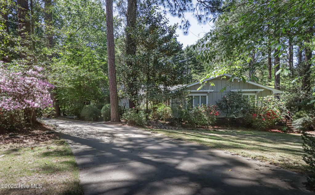 1 Collett Lane, Pinehurst, NC 28374