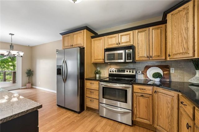 631 Cosby Street, Liberty, MO 64068