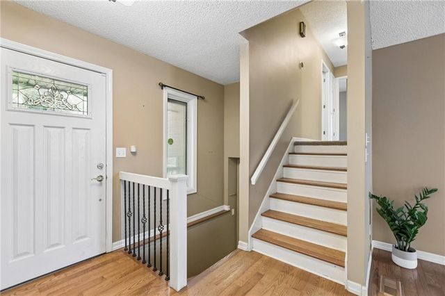 631 Cosby Street, Liberty, MO 64068