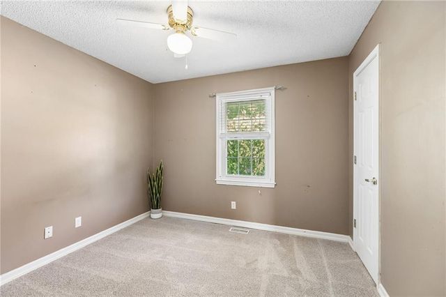 631 Cosby Street, Liberty, MO 64068