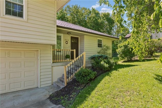 631 Cosby Street, Liberty, MO 64068