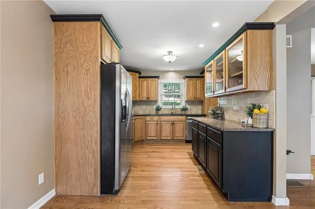 631 Cosby Street, Liberty, MO 64068