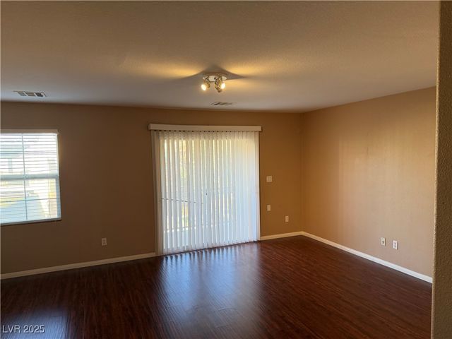 9869 Juno Hills Street, Las Vegas, NV 89178