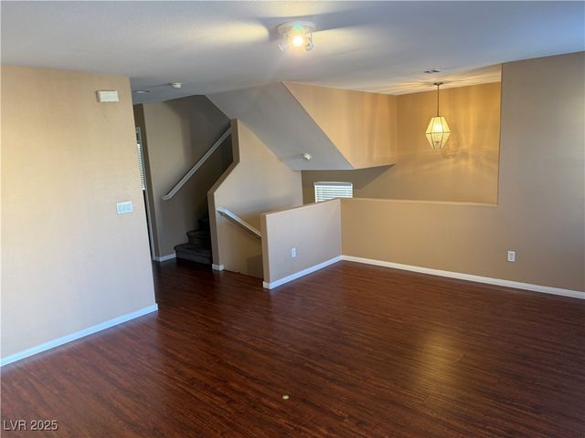 9869 Juno Hills Street, Las Vegas, NV 89178