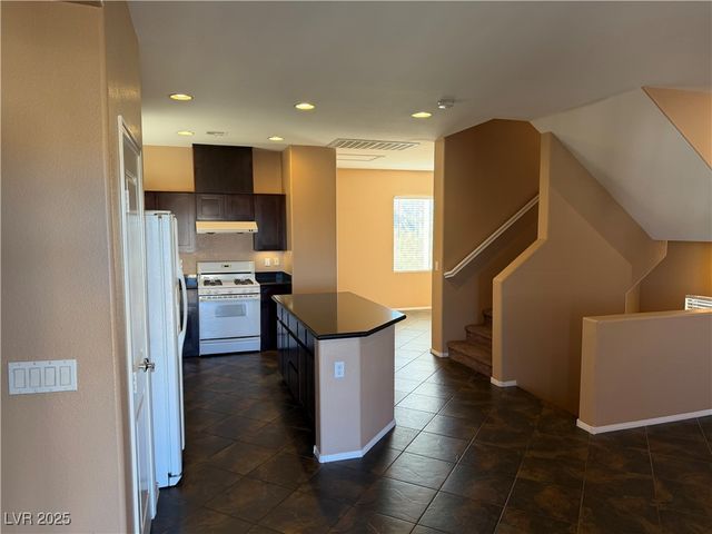 9869 Juno Hills Street, Las Vegas, NV 89178