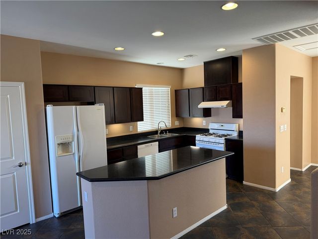 9869 Juno Hills Street, Las Vegas, NV 89178