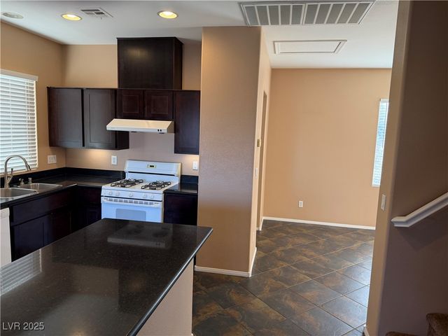 9869 Juno Hills Street, Las Vegas, NV 89178