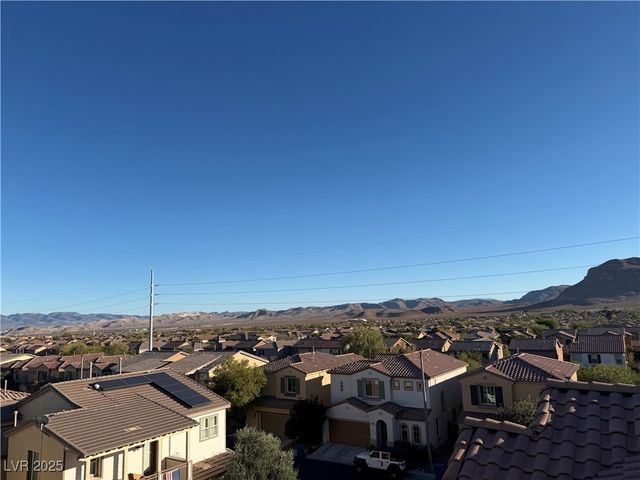 9869 Juno Hills Street, Las Vegas, NV 89178