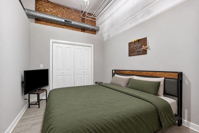 4437 W Fullerton Avenue SF, Chicago, IL 60639